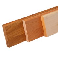 Sockelleiste Massivholz, keilgezinkt (fallende Längen) Eiche astig lackiert